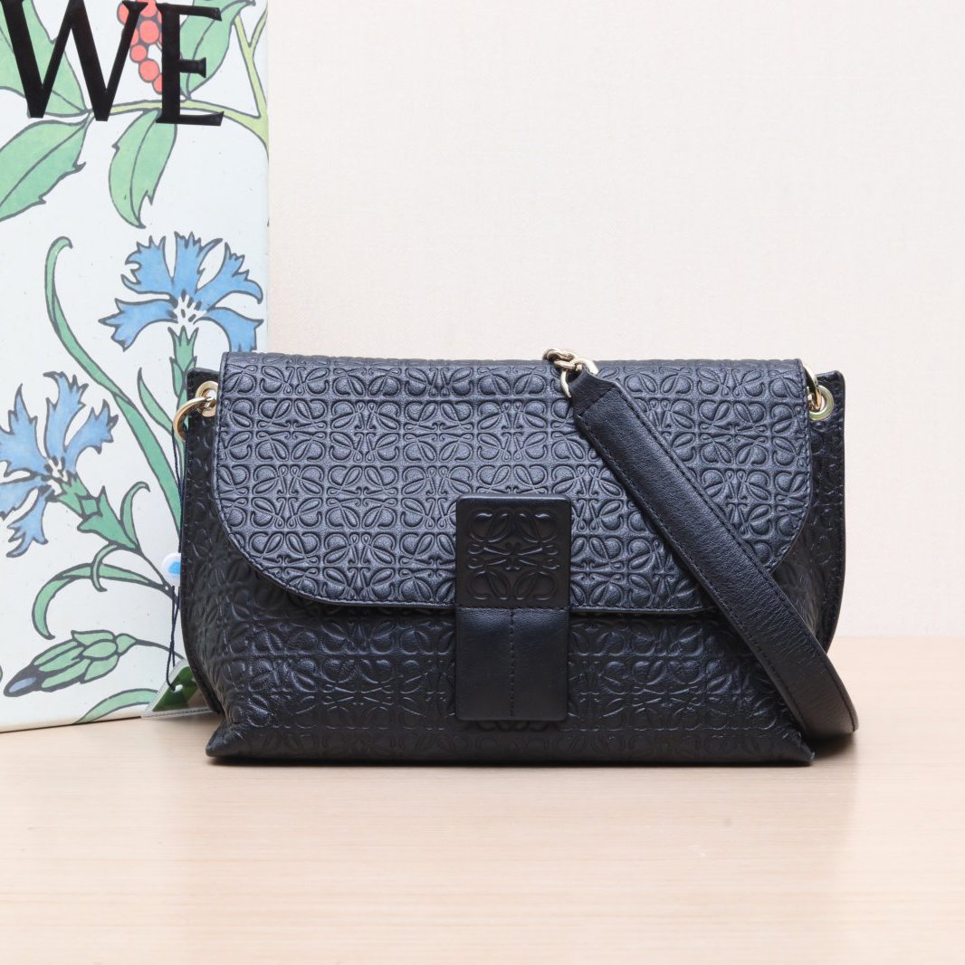 95新 LOEWE/罗意威 斜挎包P205639264