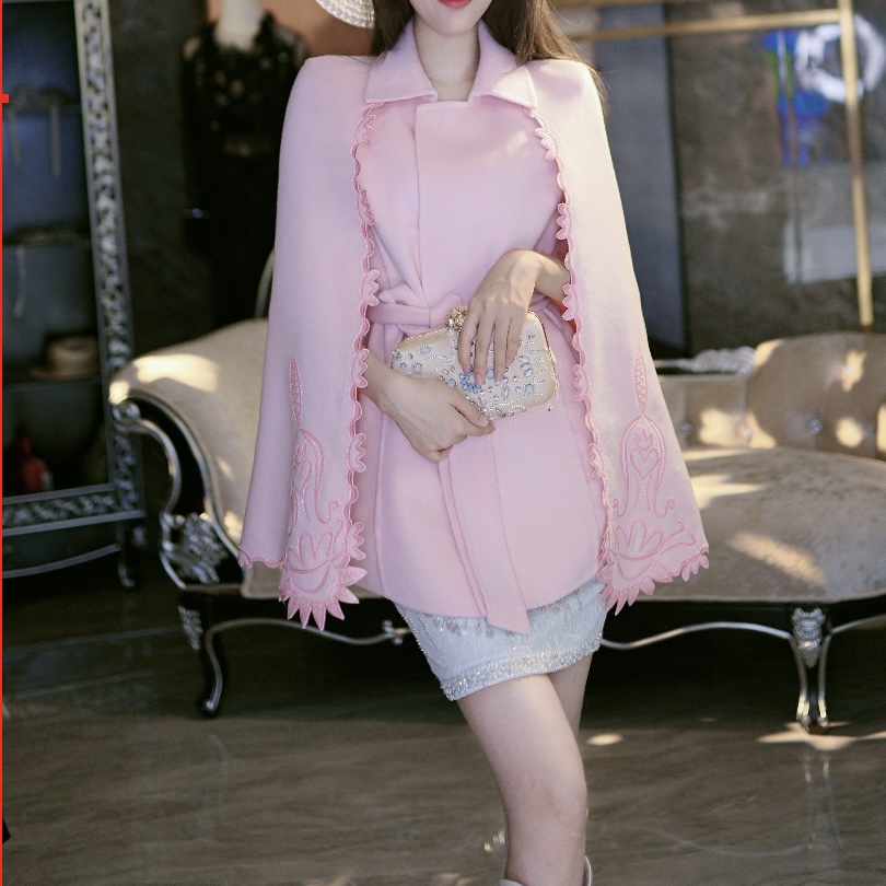 SEJI/瑟纪10.9【云朵慕斯】重工气质斗篷外套