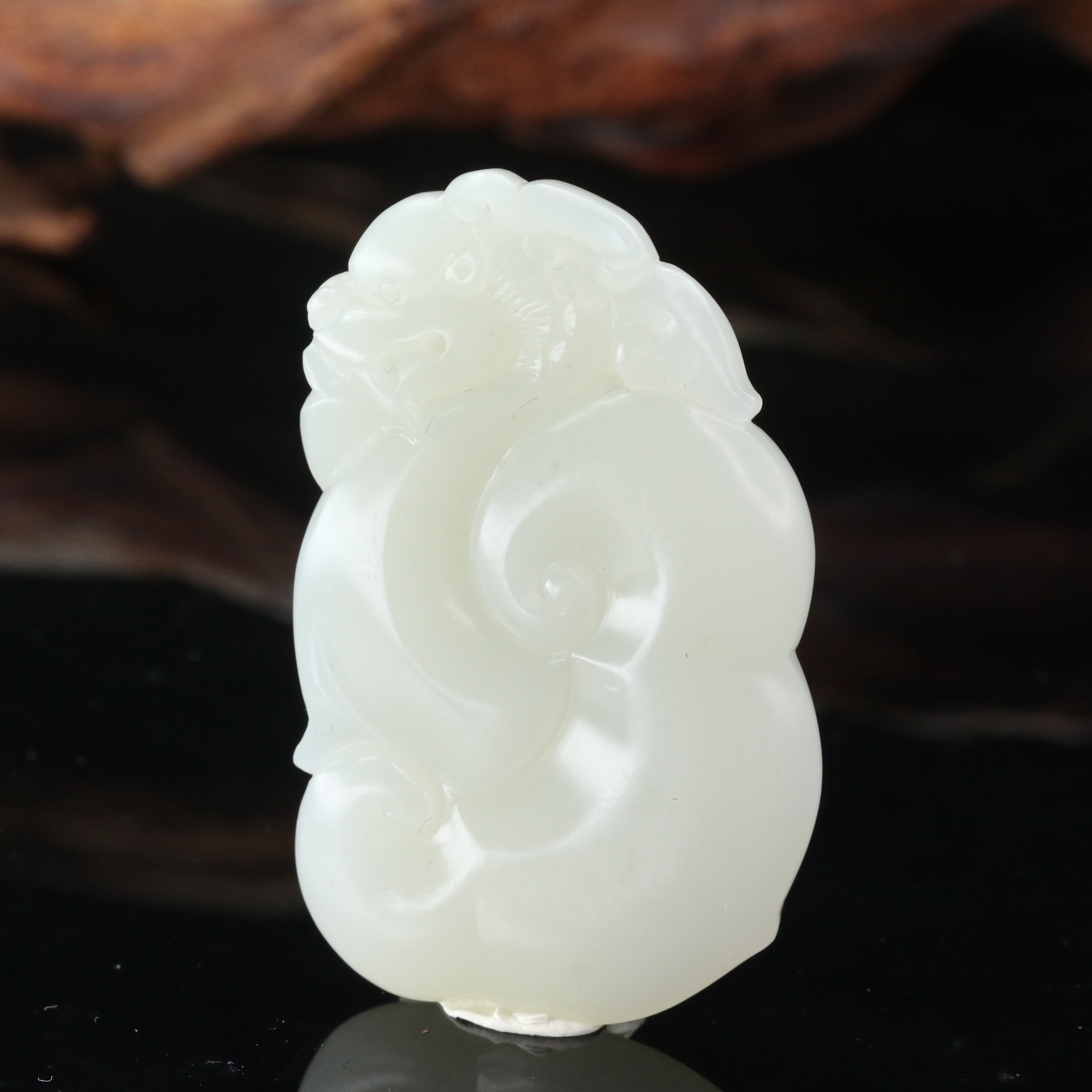 9和田玉羊脂白如意吊坠/700769上海嘉禾拍卖