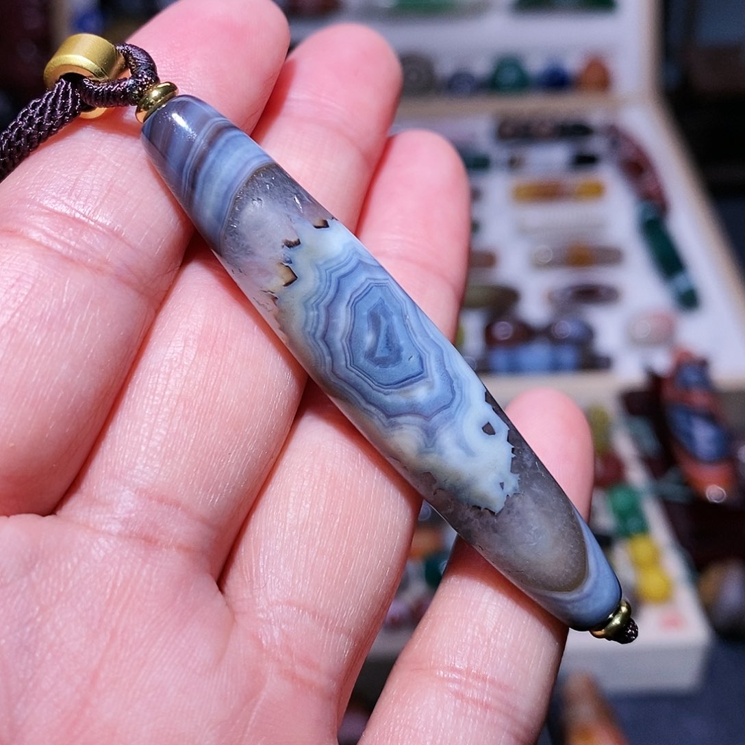 玛瑙吊坠未镶嵌….