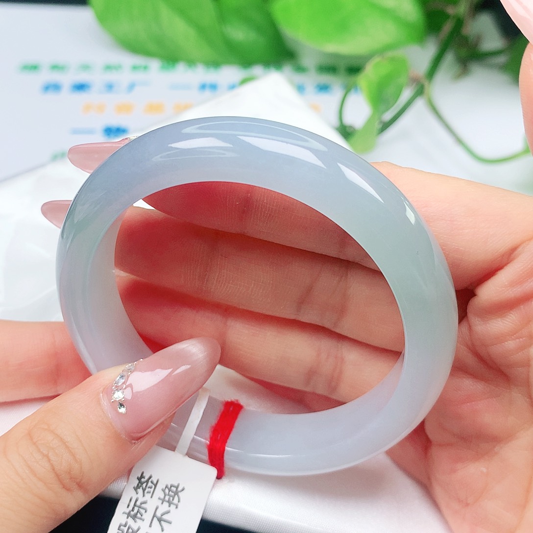 翡翠手镯未镶嵌靖*哥55 55 55 