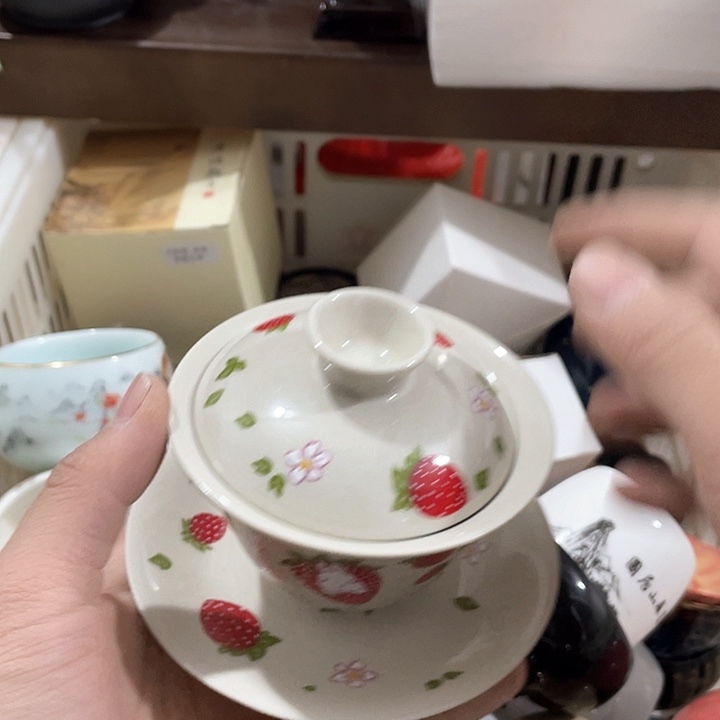 陶瓷茶具全部清清完回家过年