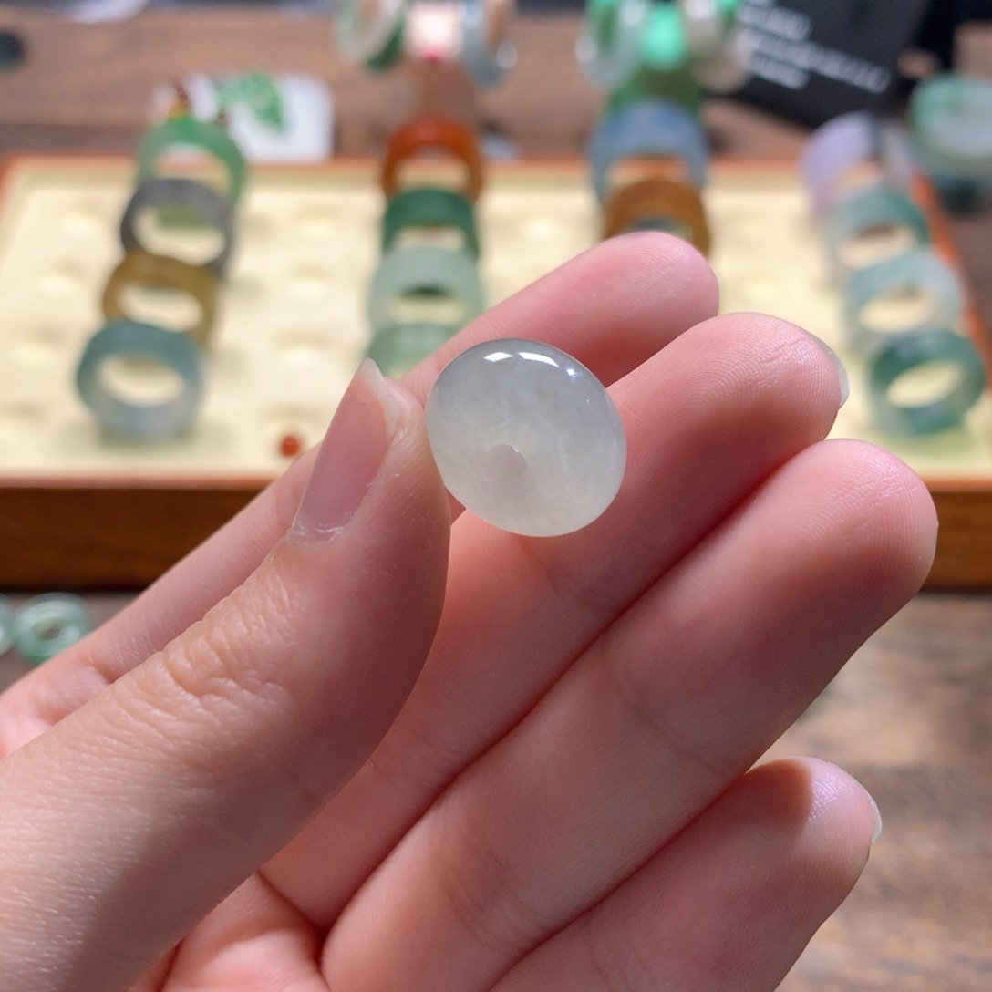 翡翠耳饰未镶嵌姚*翡翠扣子