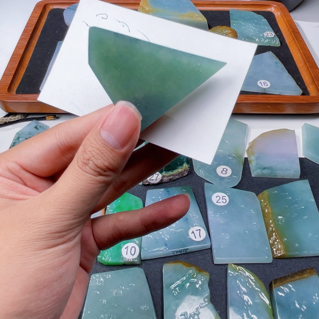 定制翡翠未镶嵌挂件料