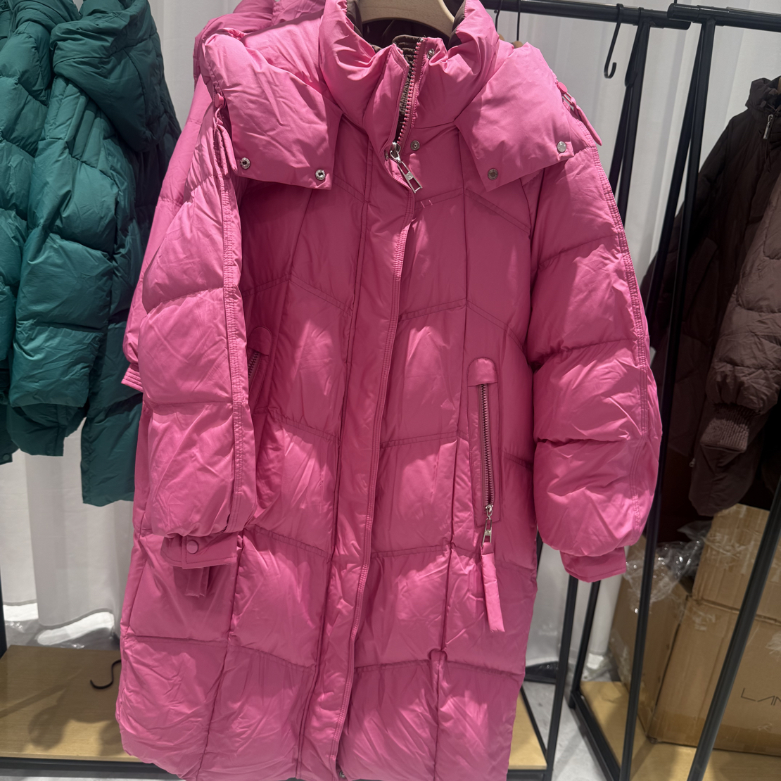 新款长款羽绒服时尚