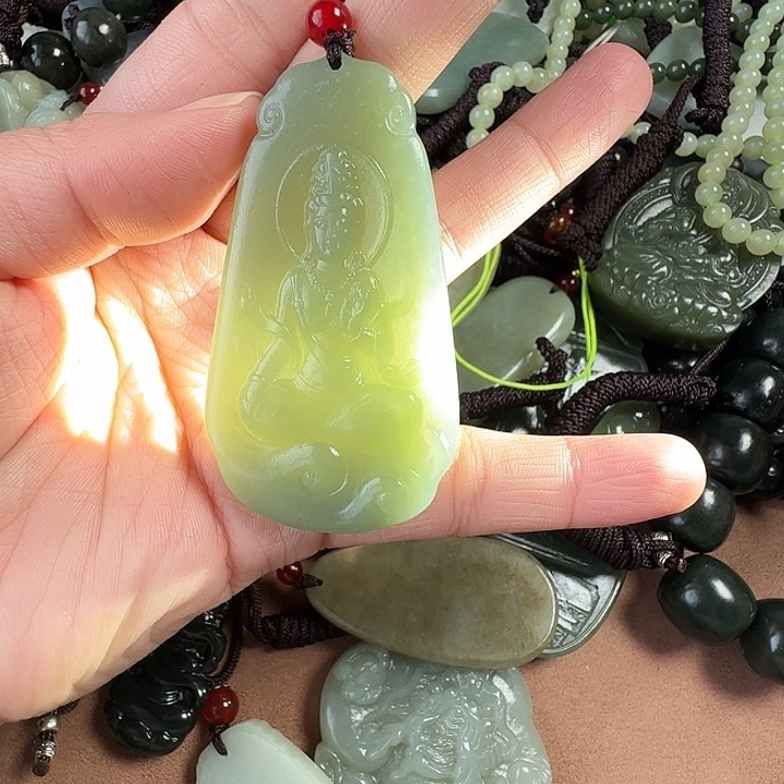 和田玉颈饰未镶嵌