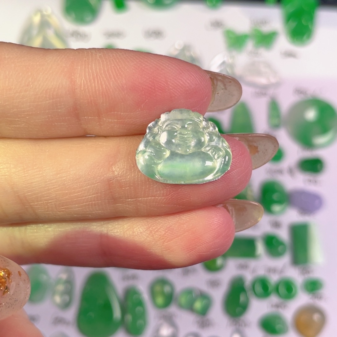 翡翠未镶嵌颈饰裸石