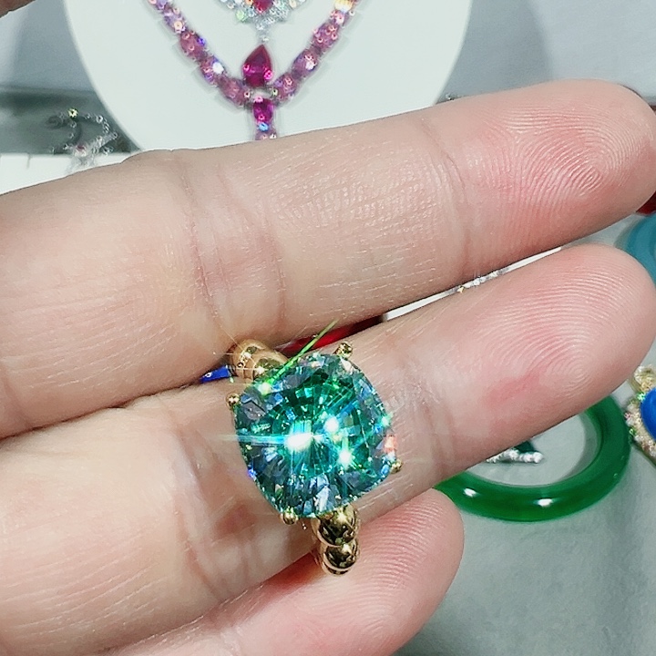 红宝石颈饰未镶嵌