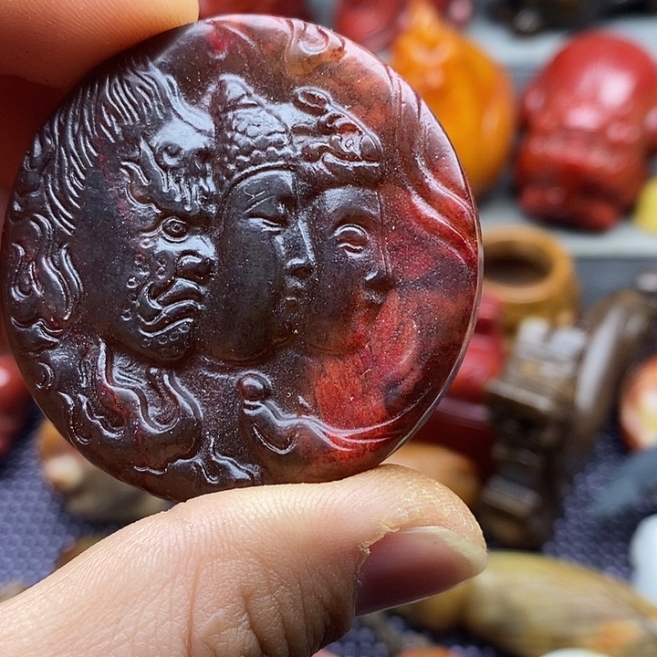 未镶嵌蛇纹石玉颈饰