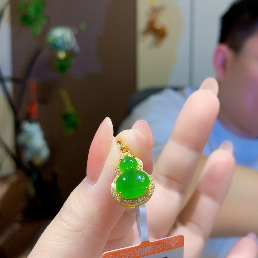 颈饰银S925镀金镶嵌和田玉（碧玉）