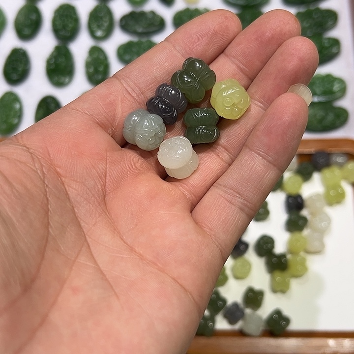 颈饰未镶嵌和田玉多样性发货拍一发一