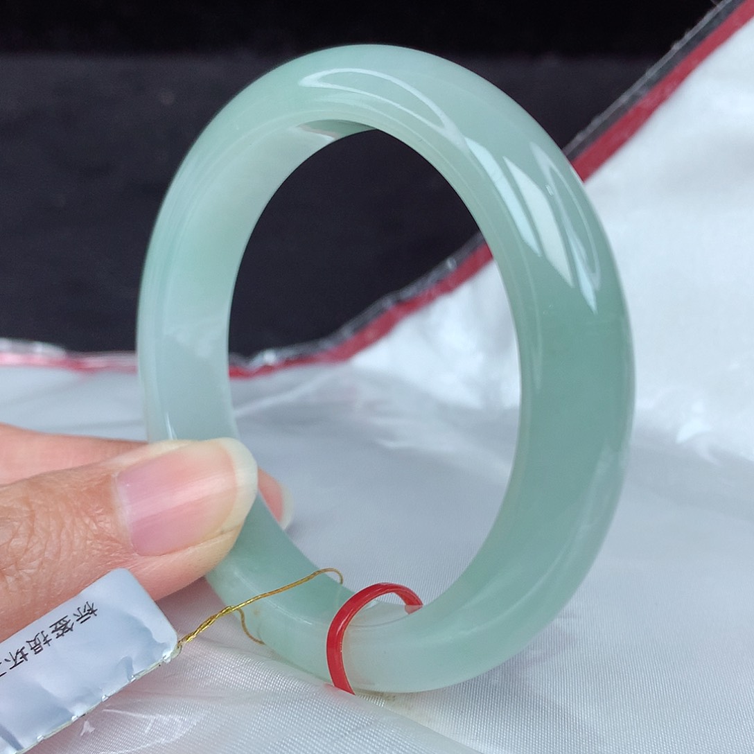 翡翠手镯未镶嵌52圈2842