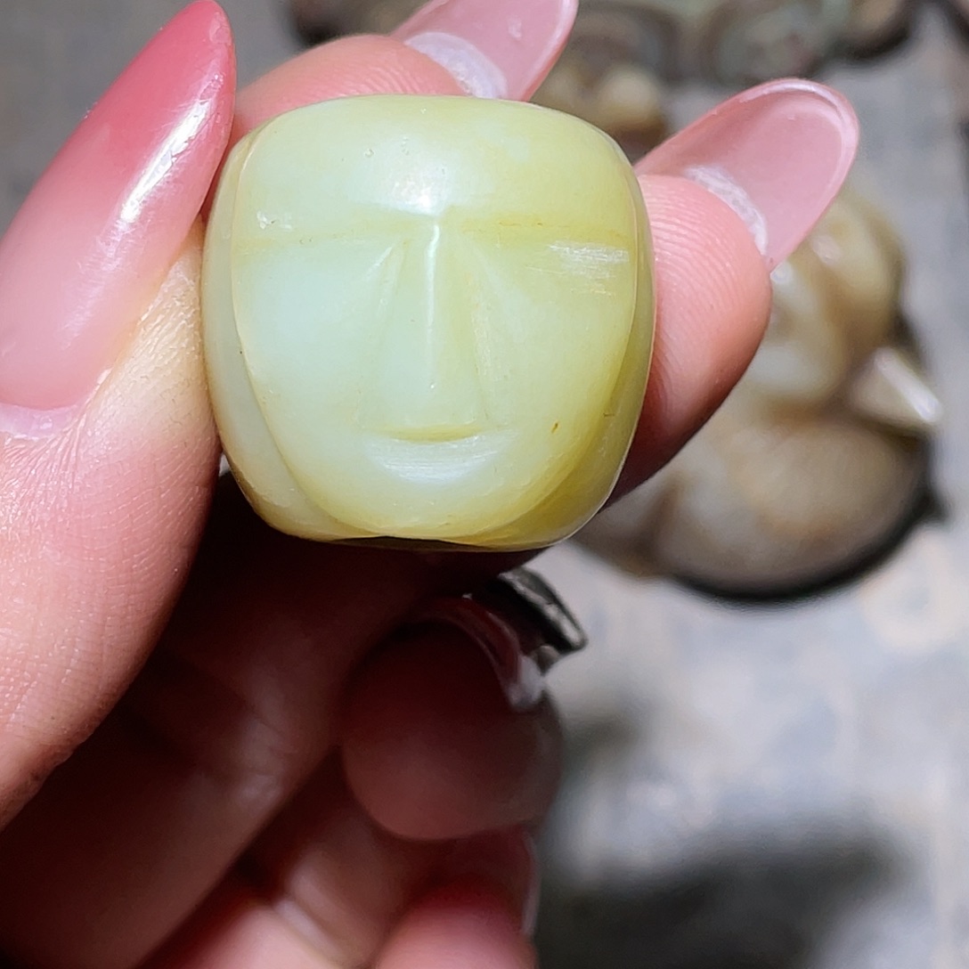 静***己和田玉（糖玉）未镶嵌挂件