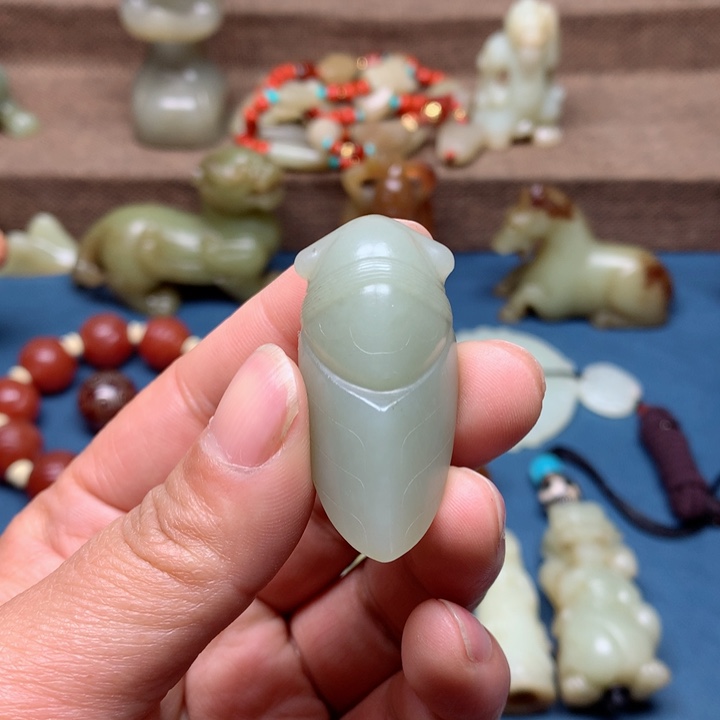 和田玉颈饰未镶嵌