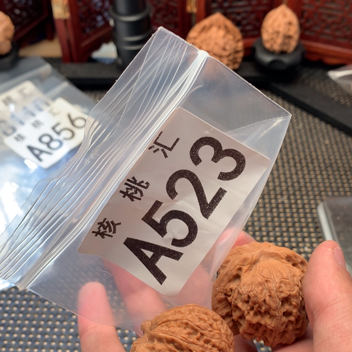 吊坠文玩核桃血麒麟