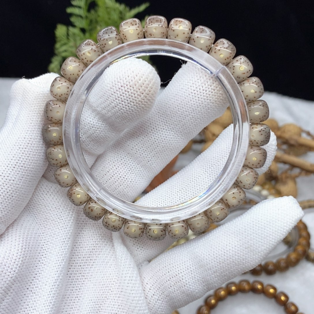 星月菩提吊坠冰糖料