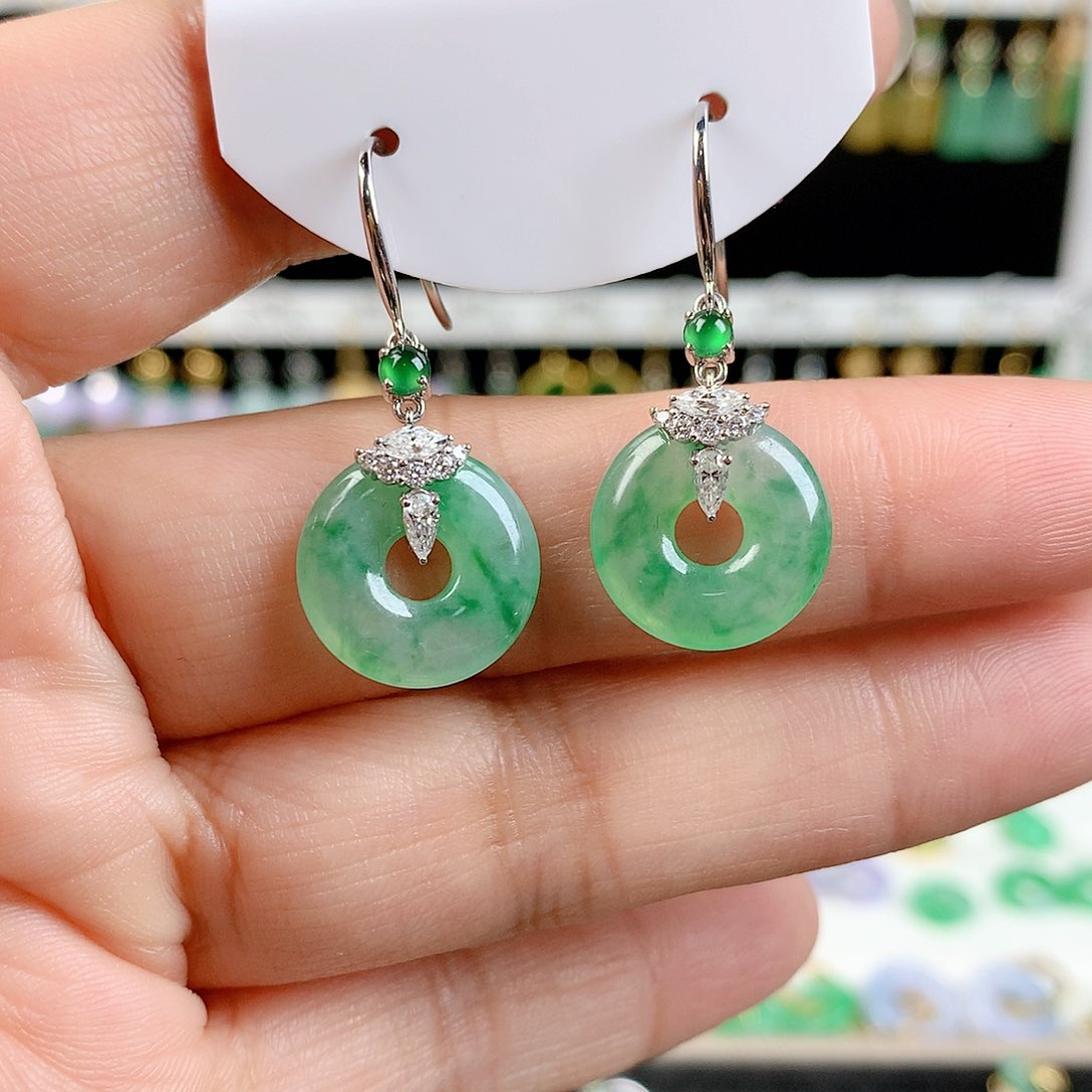 翡翠耳饰18K金镶嵌牛*琳