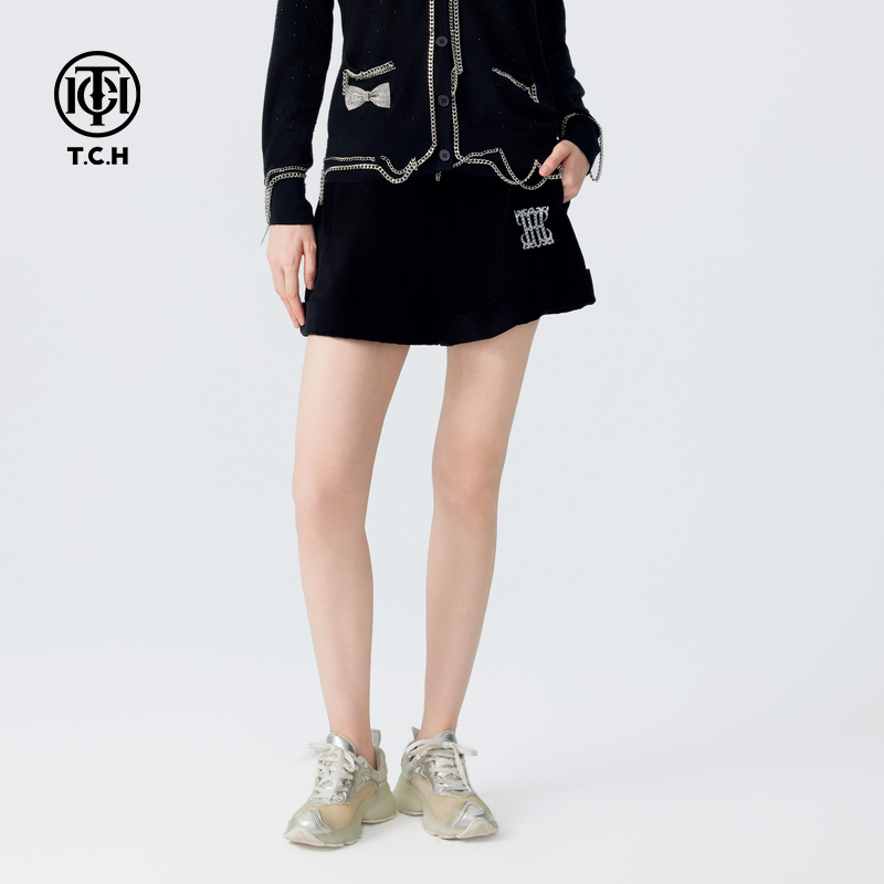 TCH 2025新款丝绒烫钻高腰显瘦短裤女复古休闲裤T72C216003