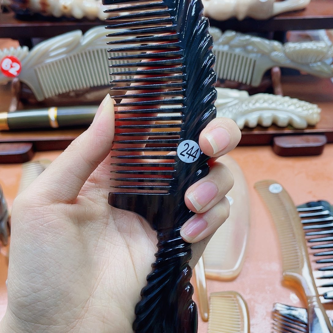 纯手工制作牛角梳244