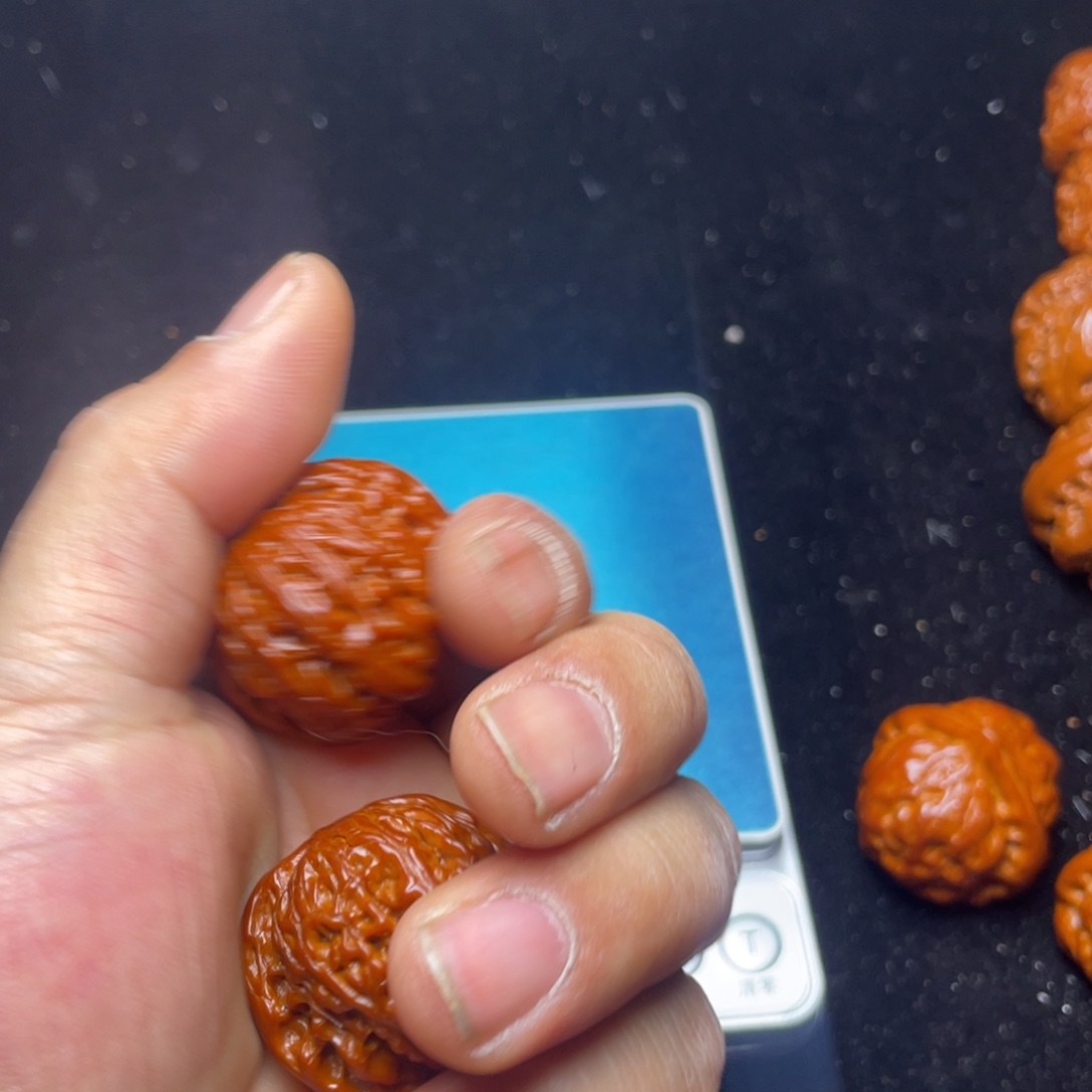 绣***人吊坠文玩核桃大李子1366