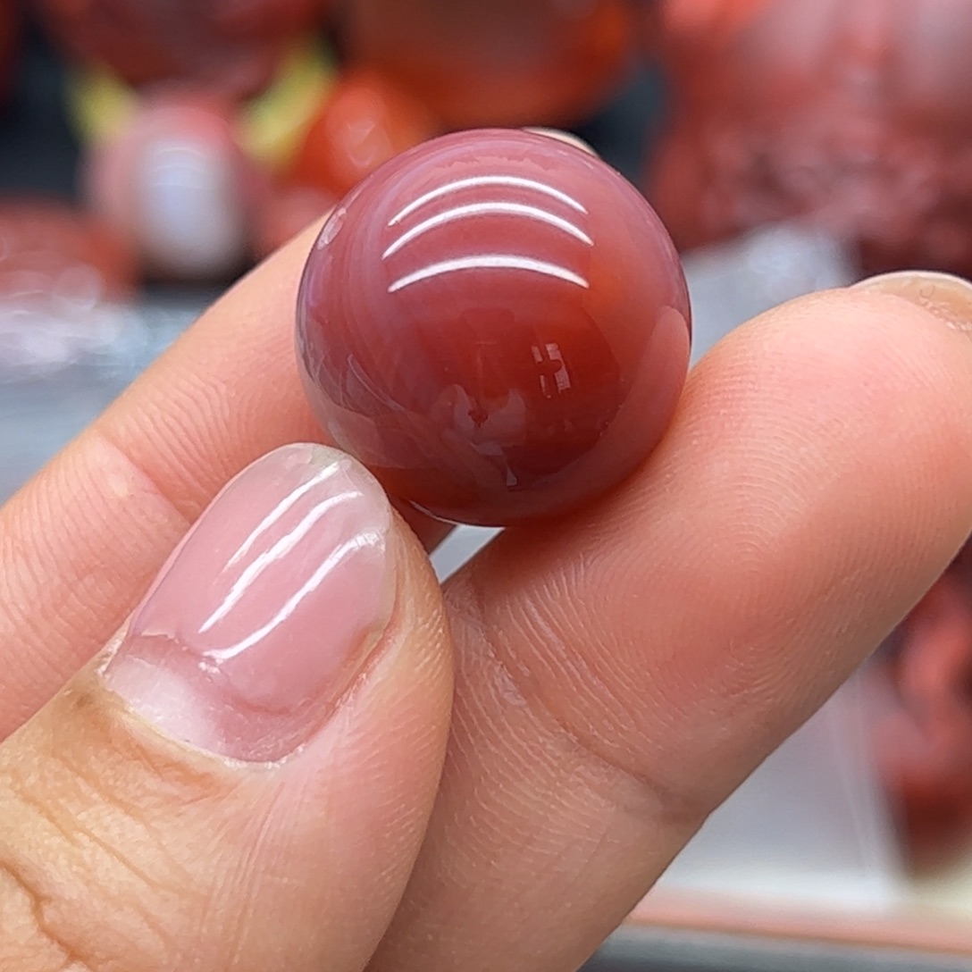 浅****南红玛瑙未镶嵌配饰