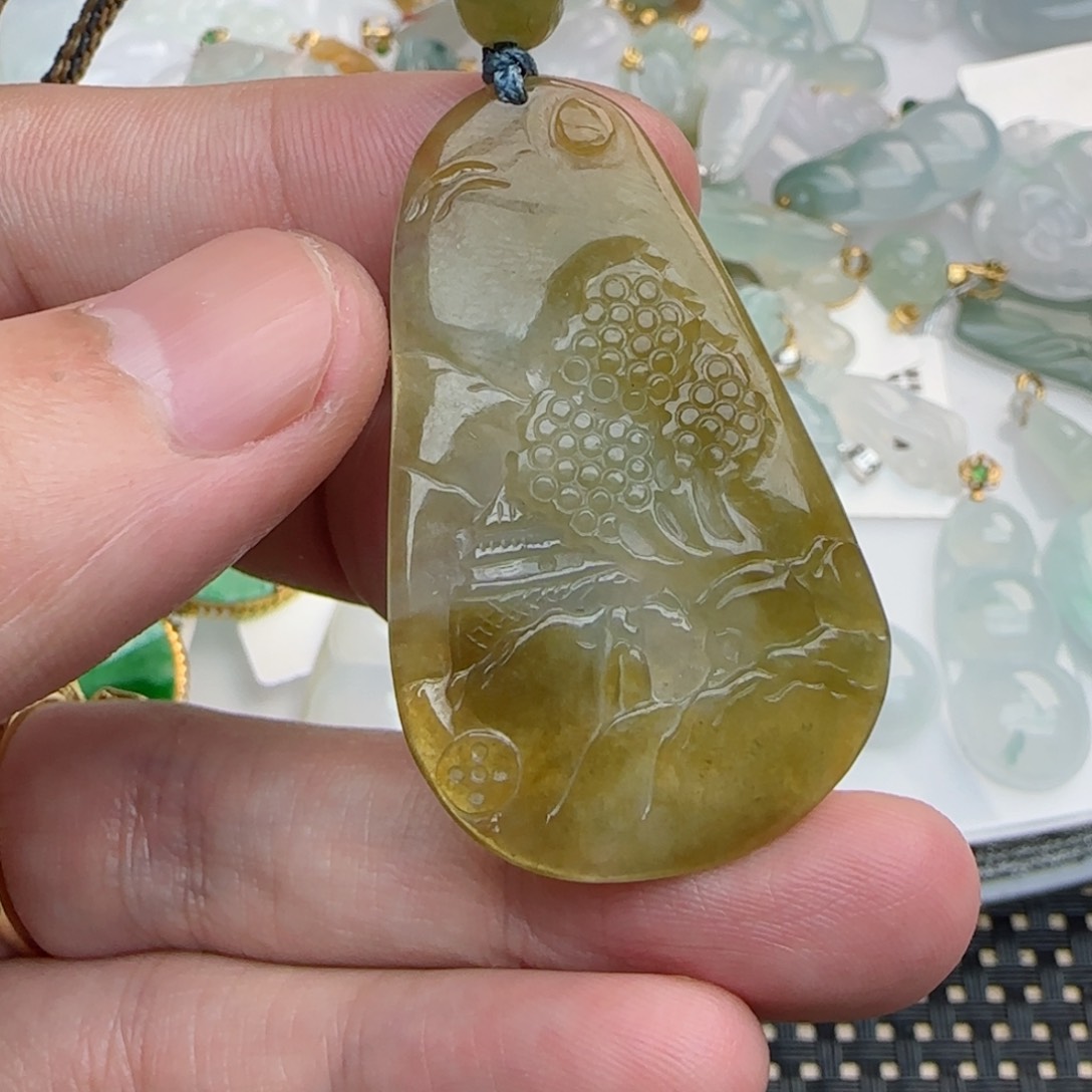 【闪购商品】翡翠吊坠(不含链)未镶嵌山水牌