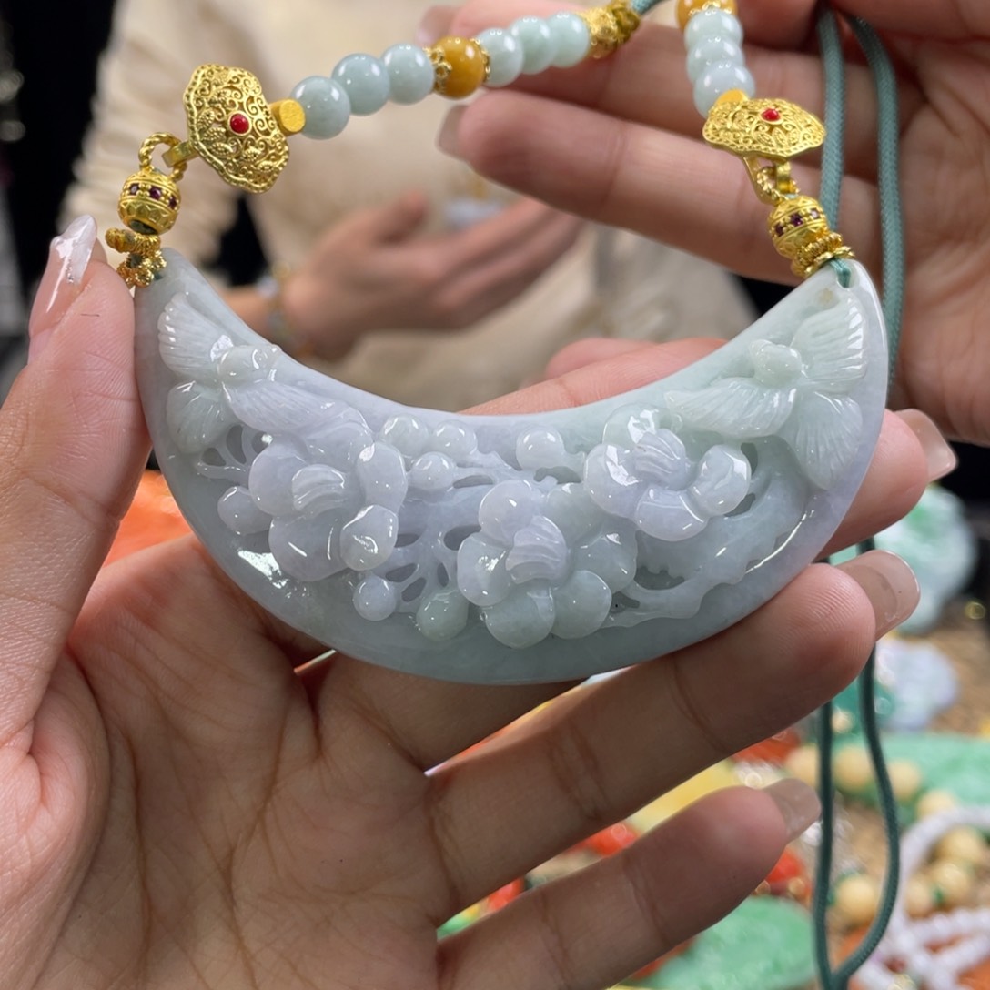 翡翠颈饰未镶嵌代编织