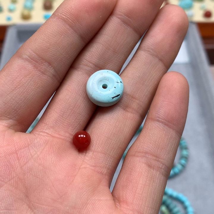 南红玛瑙配饰未镶嵌