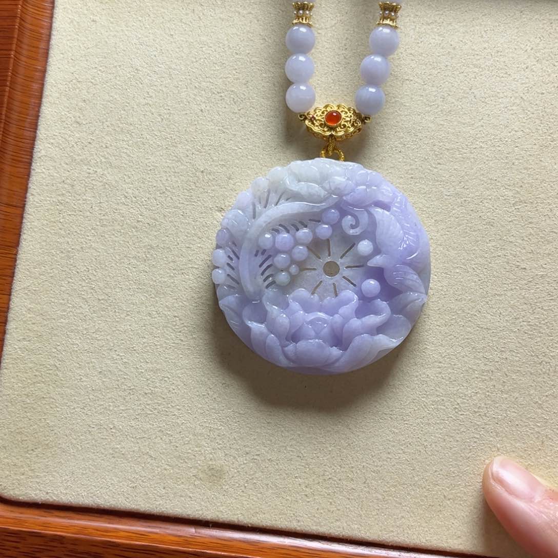 翡翠颈饰未镶嵌紫