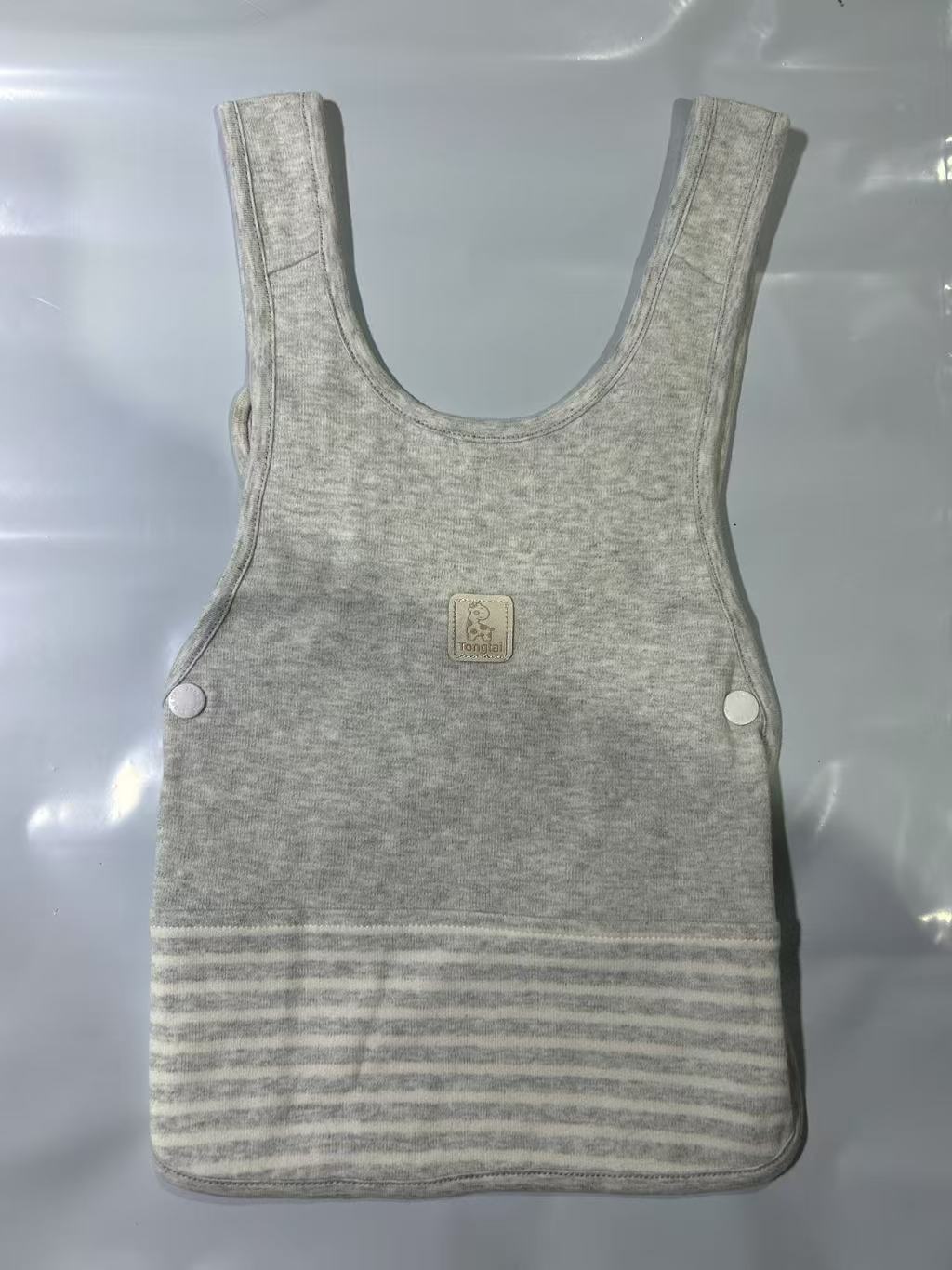 童泰背带围嘴随机一个