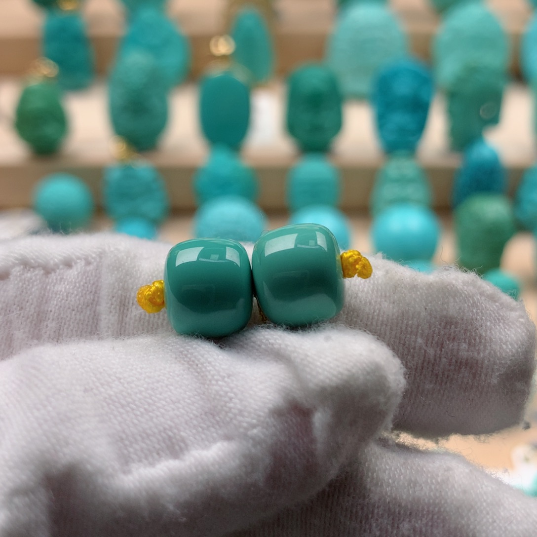 绿松石配饰未镶嵌