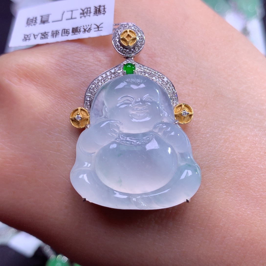 翡翠颈饰18K金镶嵌老坑种白冰飘花飘雪花童子吊坠