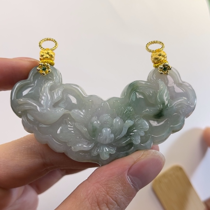 翡翠吊坠(赠链)未镶嵌代编织