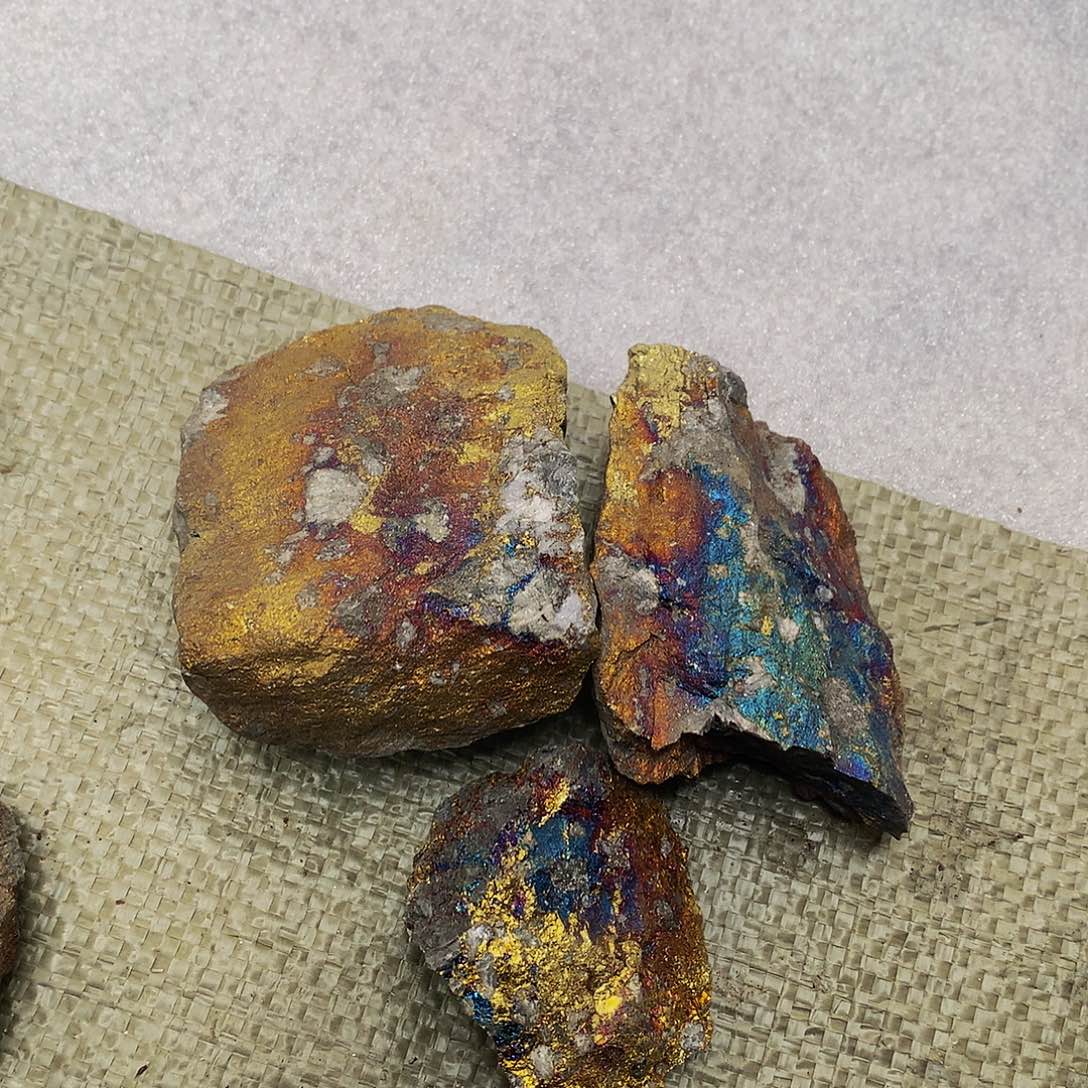 石材七彩金矿石原石