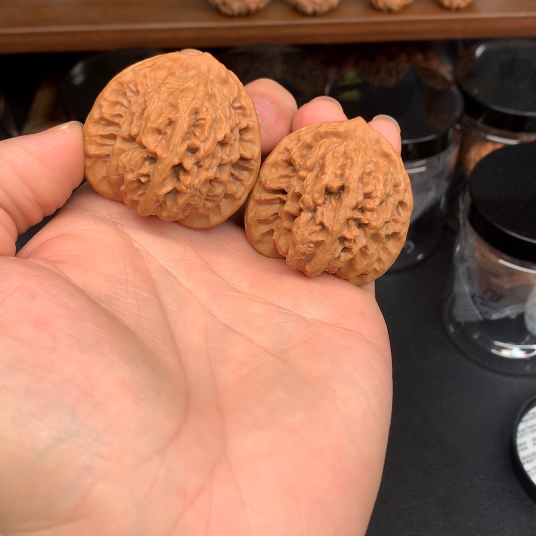 文玩核桃手串42盘龙虎