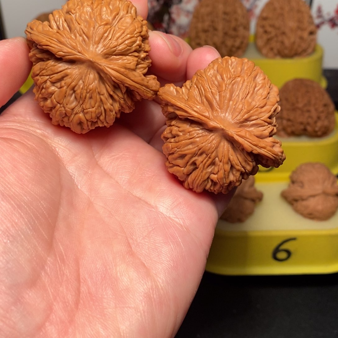 文玩核桃把件45尺四座楼核桃