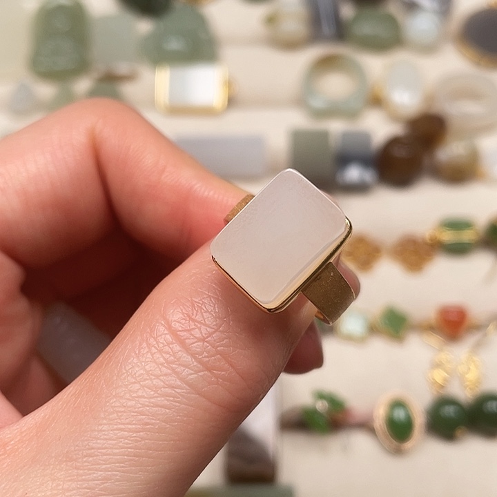 和田玉未镶嵌戒指