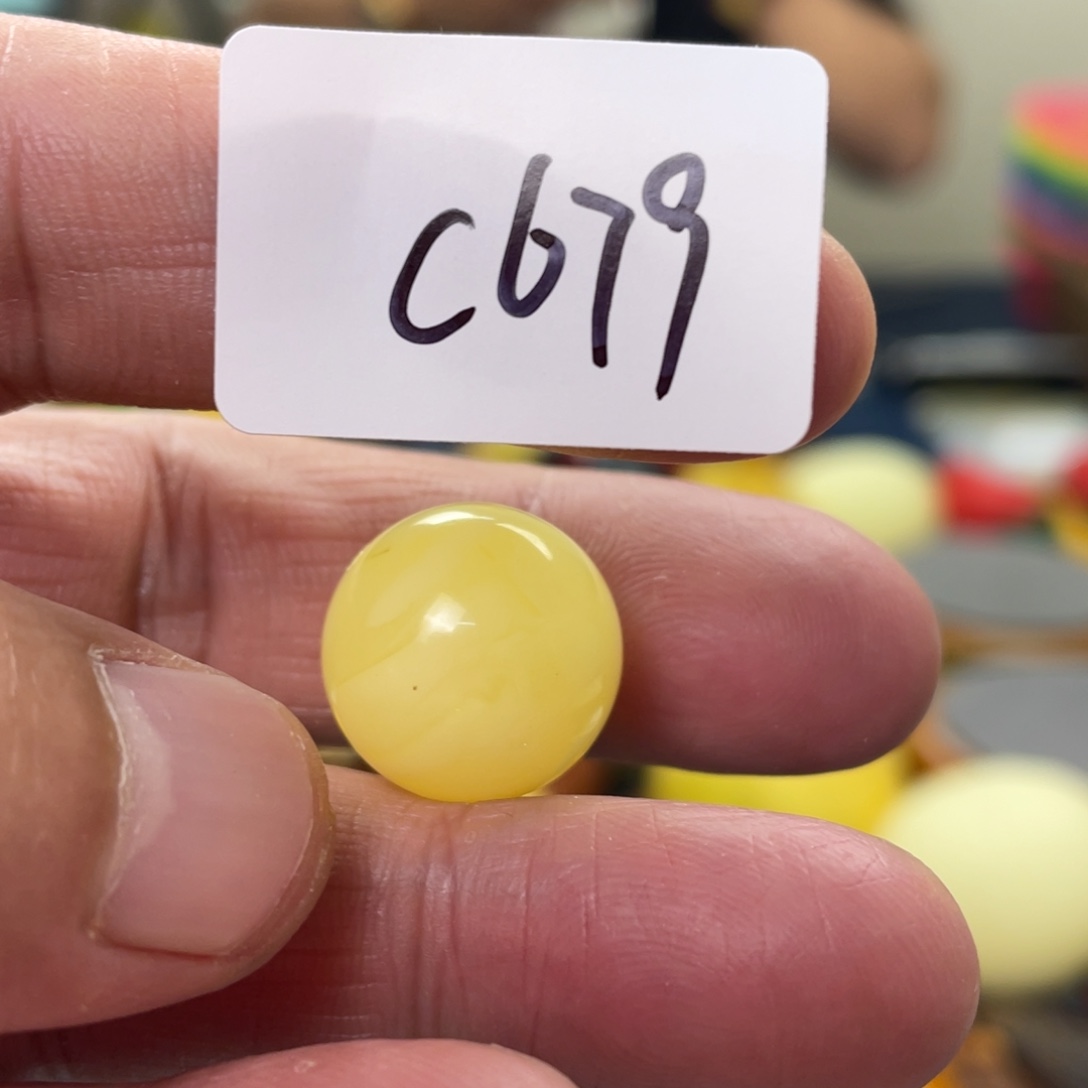 手链琥珀未镶嵌多样性发，发其中一件