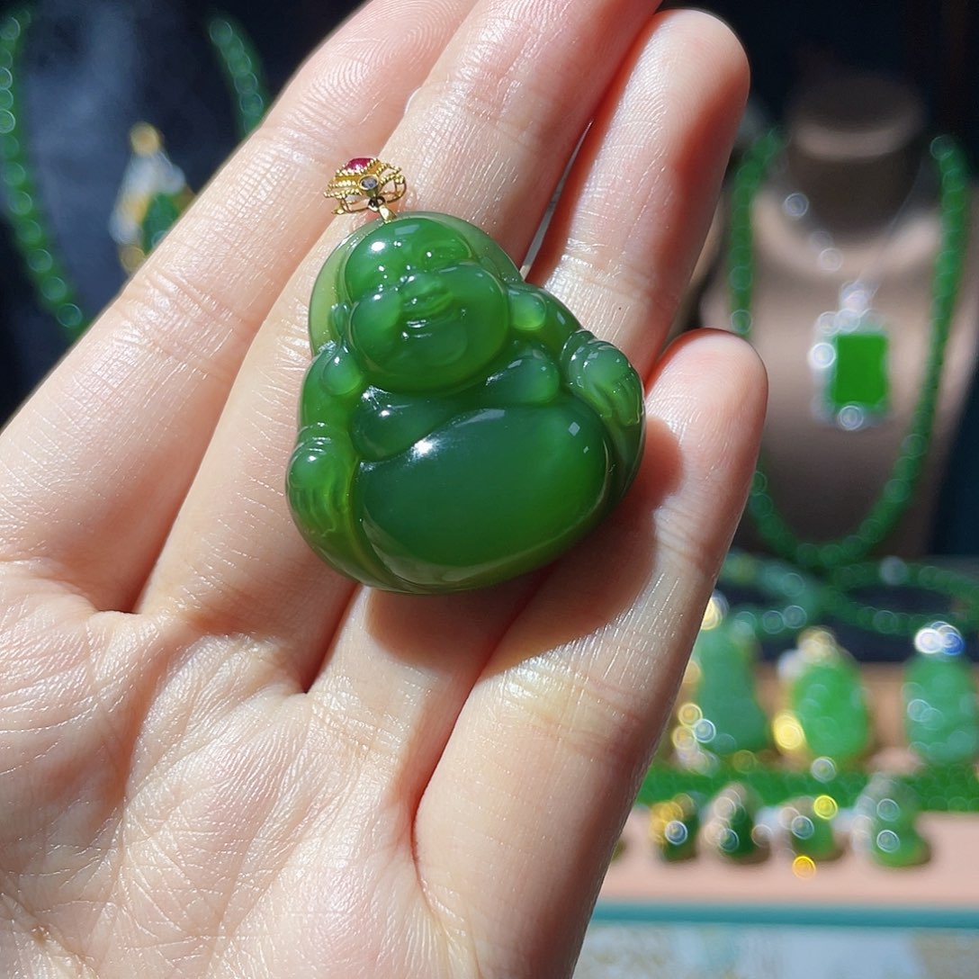 和田玉（碧玉）18K金镶嵌颈饰