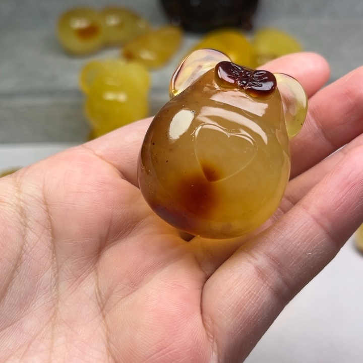 琥珀颈饰未镶嵌琥珀蜜蜡