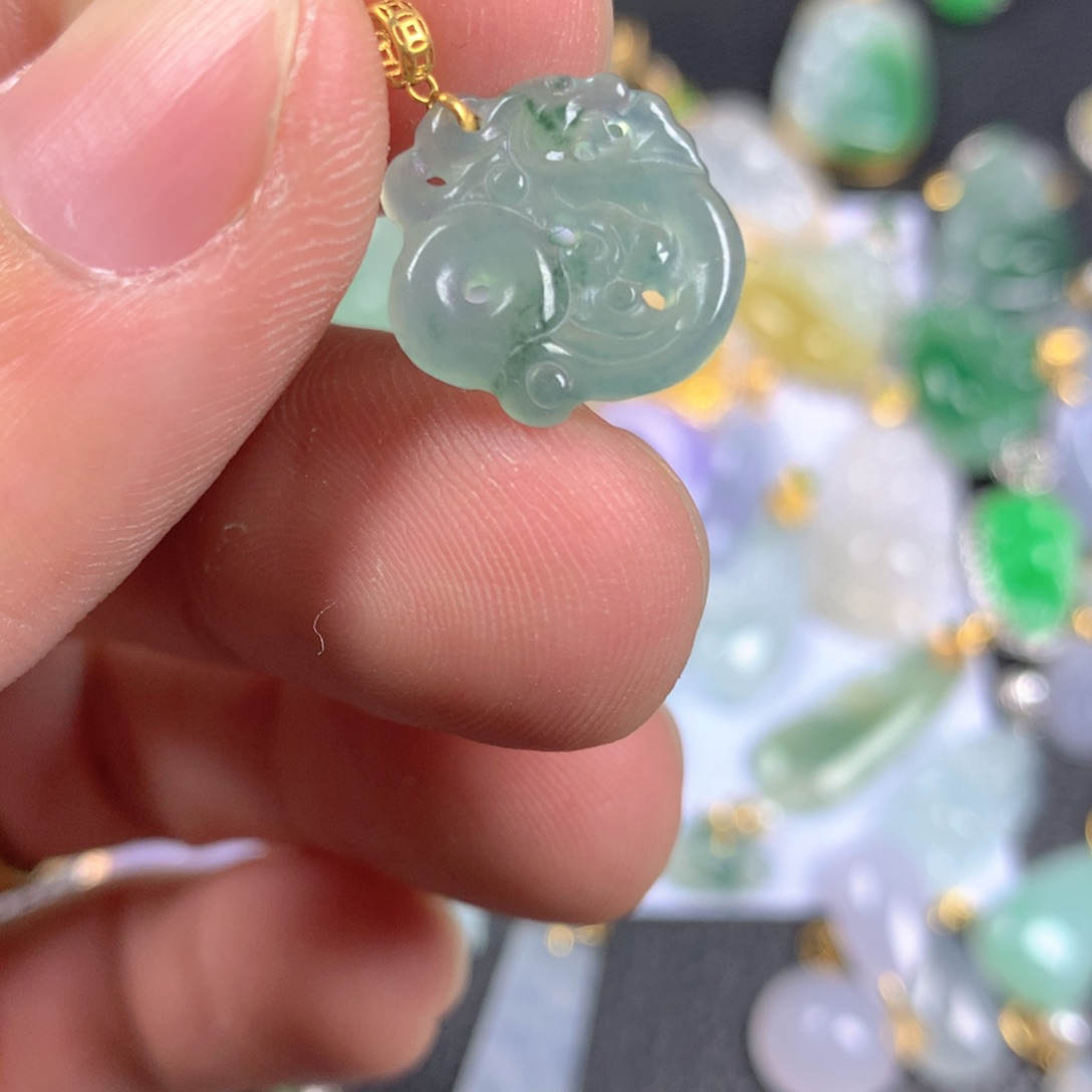 【闪购商品】翡翠颈饰18K金镶嵌翡翠