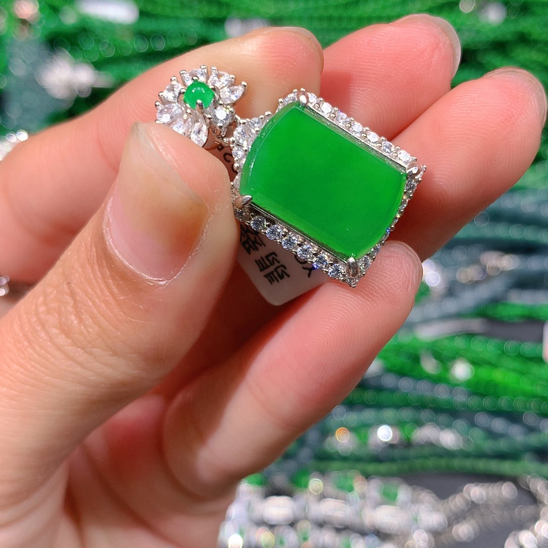 翡翠戒指未镶嵌天然翡翠