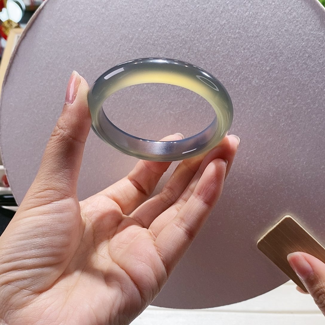 玛瑙/玉髓手镯未镶嵌53.9