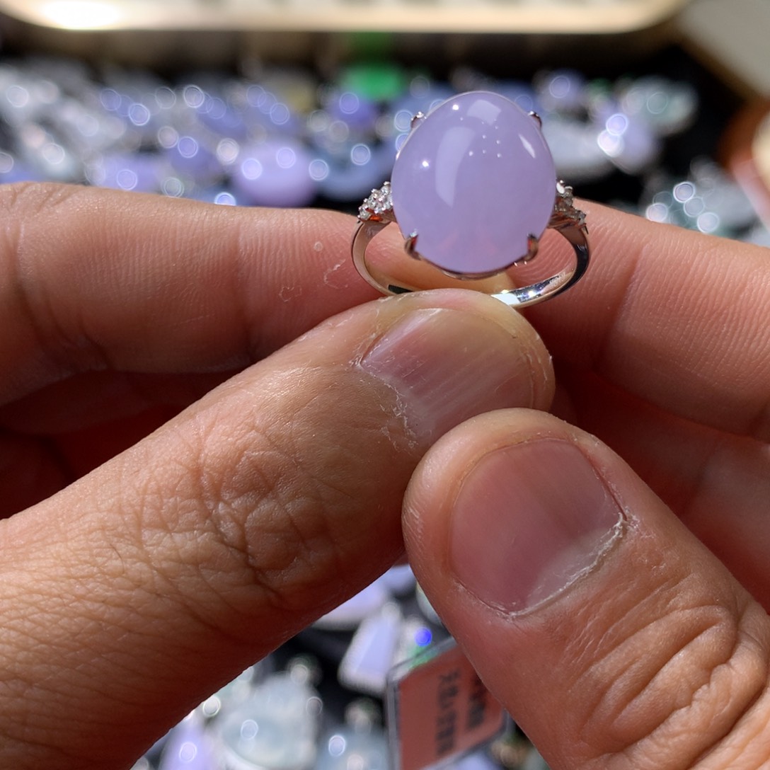 翡翠戒指18K金镶嵌18K金镶嵌