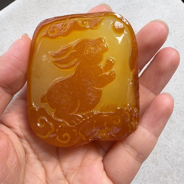 未镶嵌蜜蜡珠宝奇石