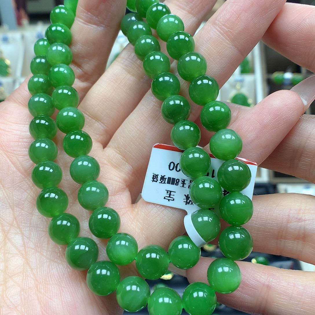 和田玉颈饰未镶嵌8