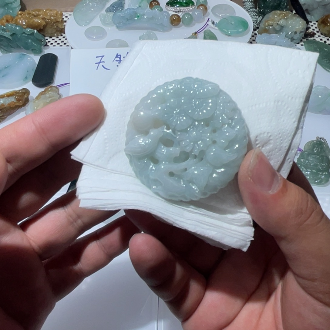 翡翠颈饰未镶嵌天然