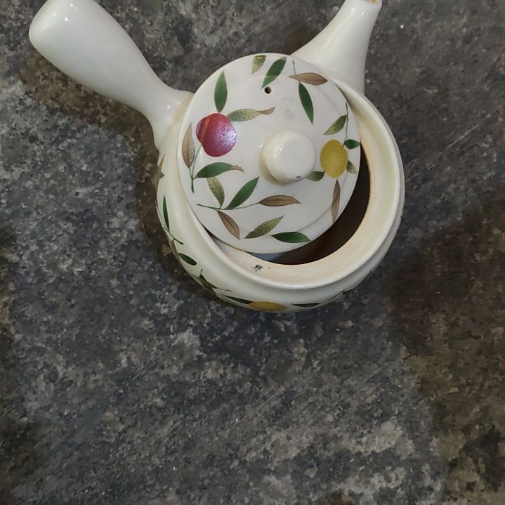 杯30包邮，偏远地区不包邮，中古品不保全新。
