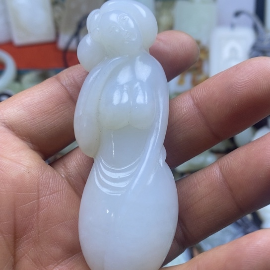 颈饰未镶嵌和田玉