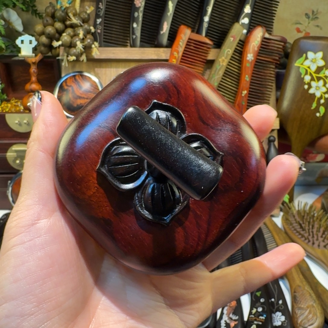 紫檀羊角按摩梳头皮